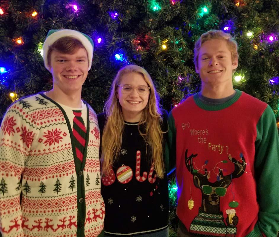 2017 Holiday Wishes from Will, Grace and Andrew Barron.